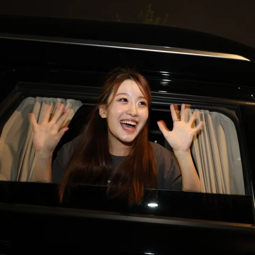 A moment captured by a fan of Oh Yujin