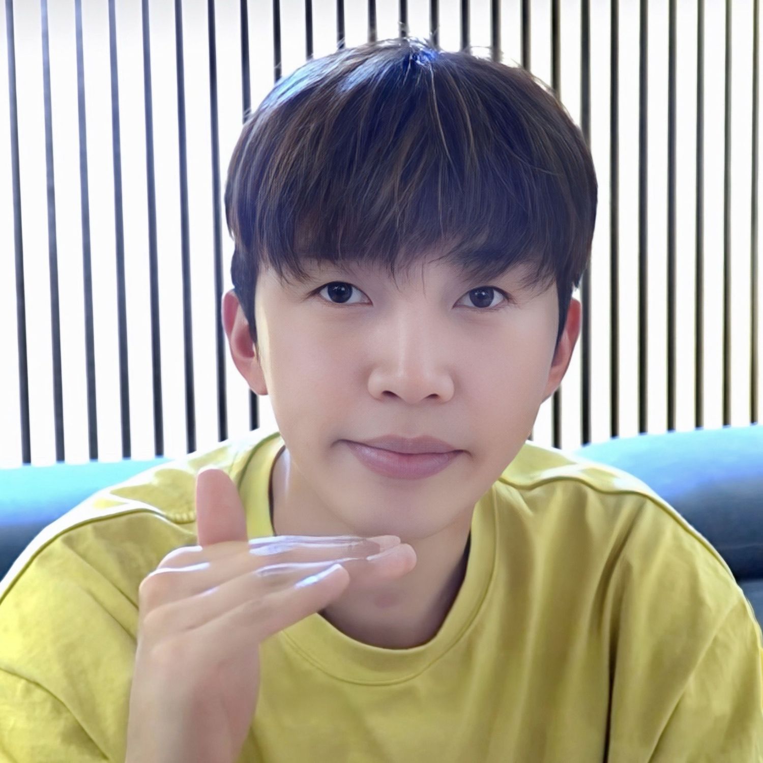Behind-the-scenes cut of Lim Youngwoong