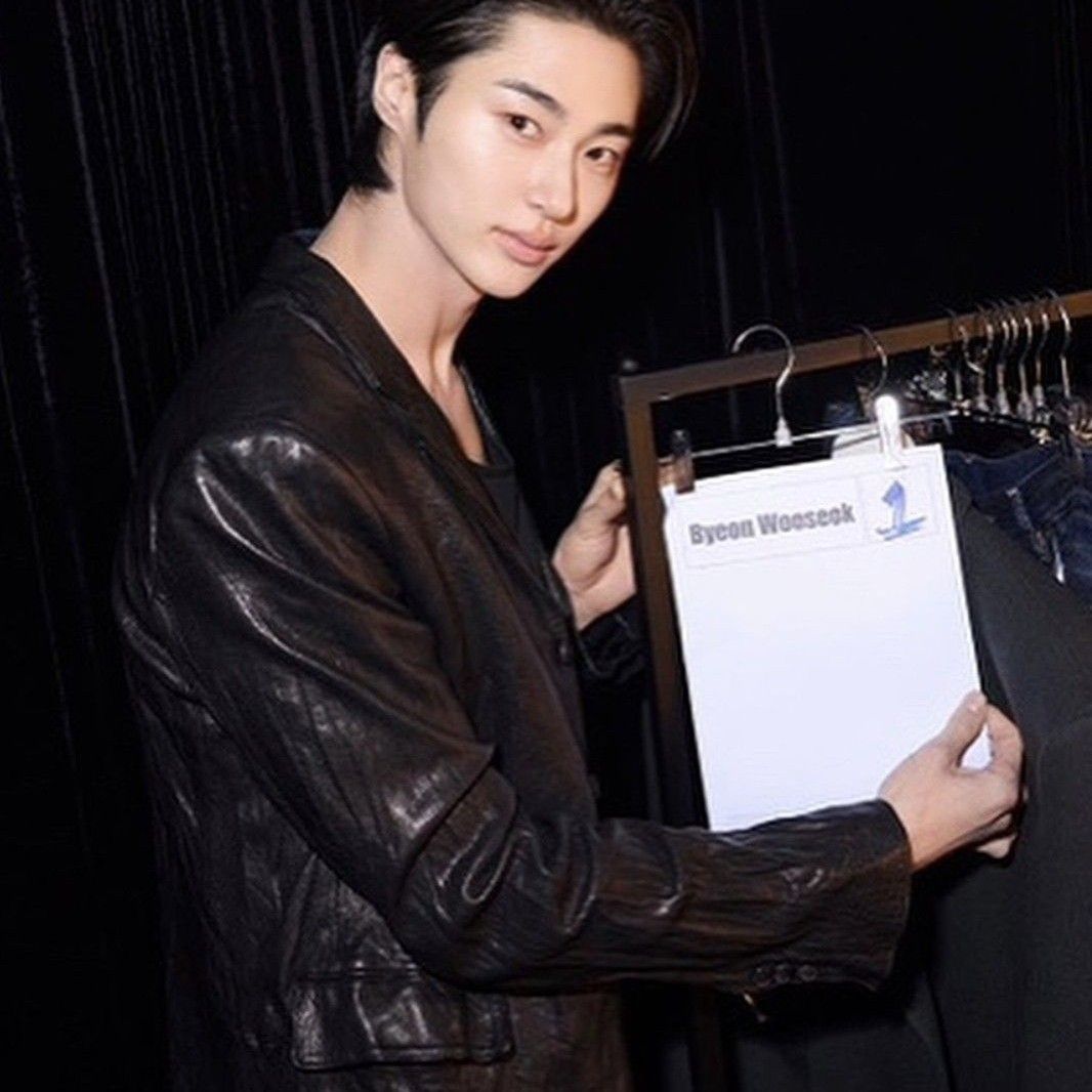 Latest photo of Byeon Wooseok