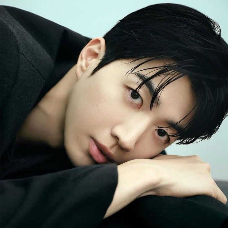 Behind-the-scenes cut of Kang Hoon