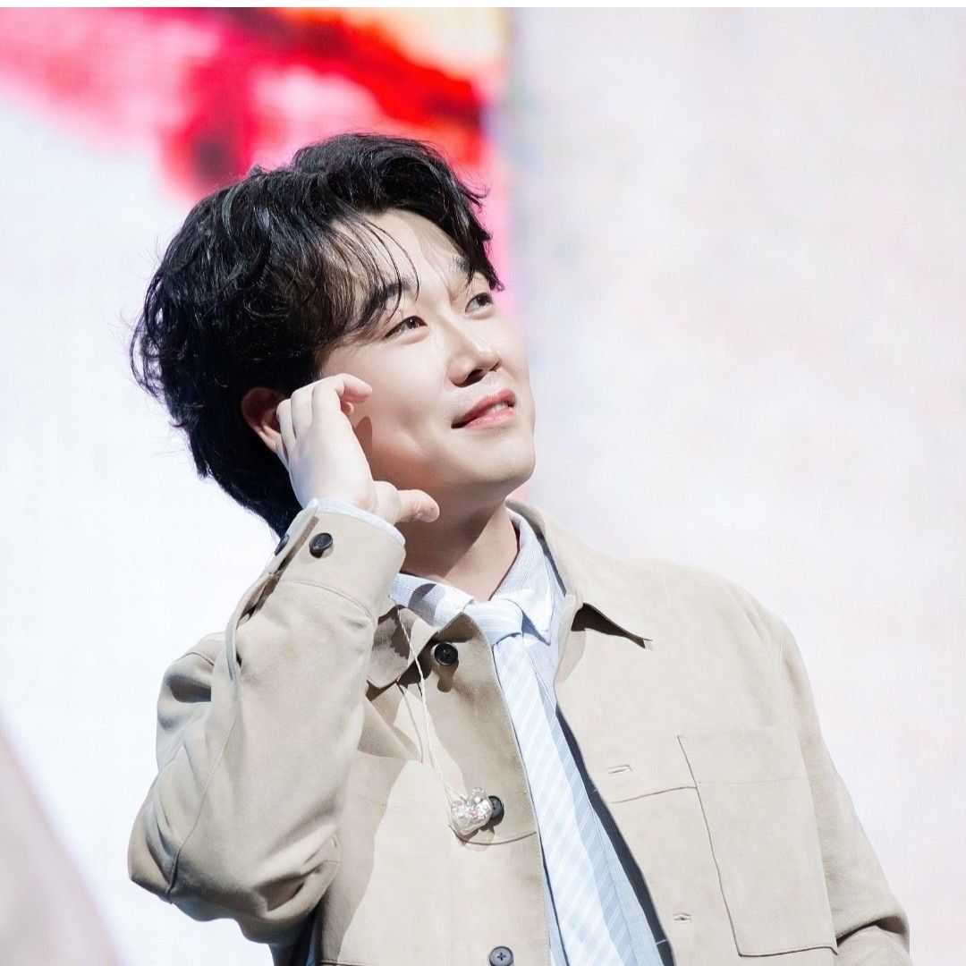 Latest photo of Hwang Youngwoong