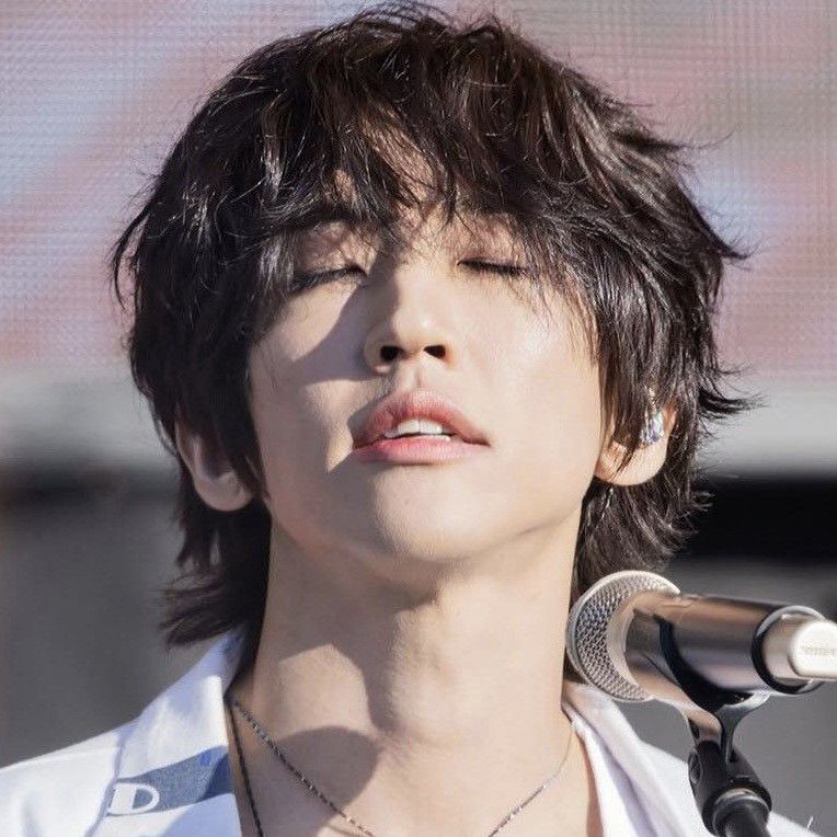 Behind-the-scenes cut of Lee Seungyoon