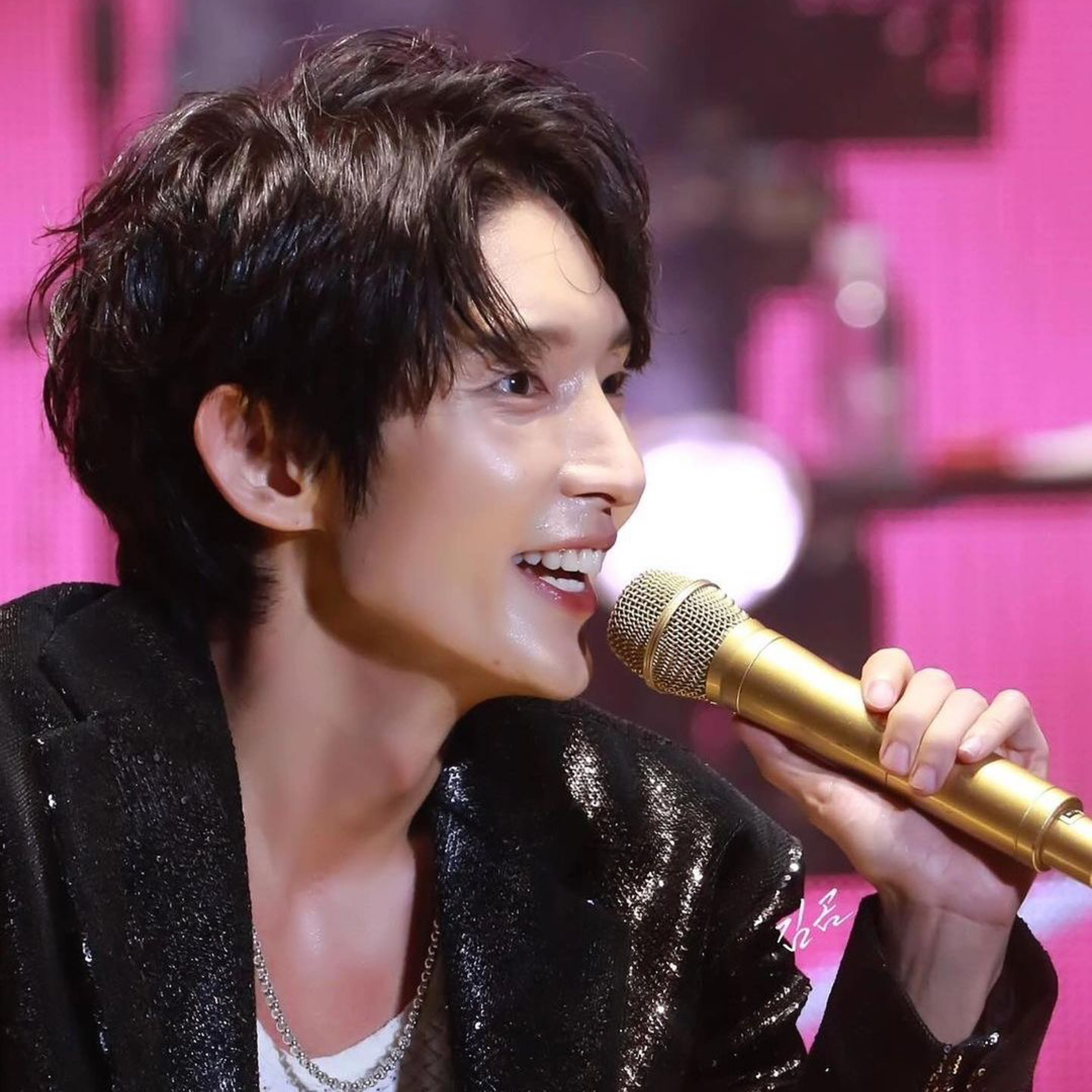 Recent activity shot of Lee Joongi