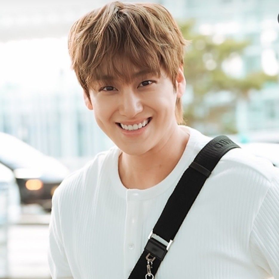 Foto kegiatan terbaru dari Kim Bum