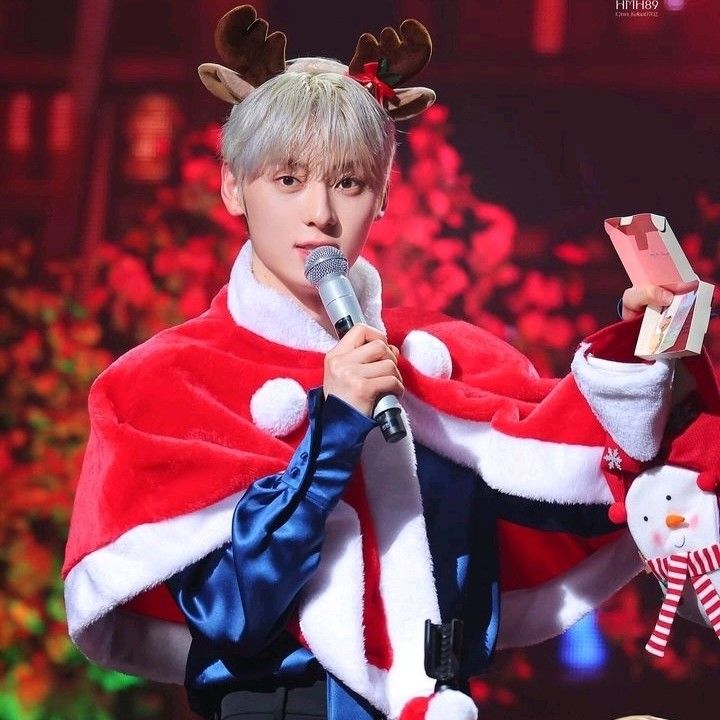 Recent activity shot of Hwang Minhyun