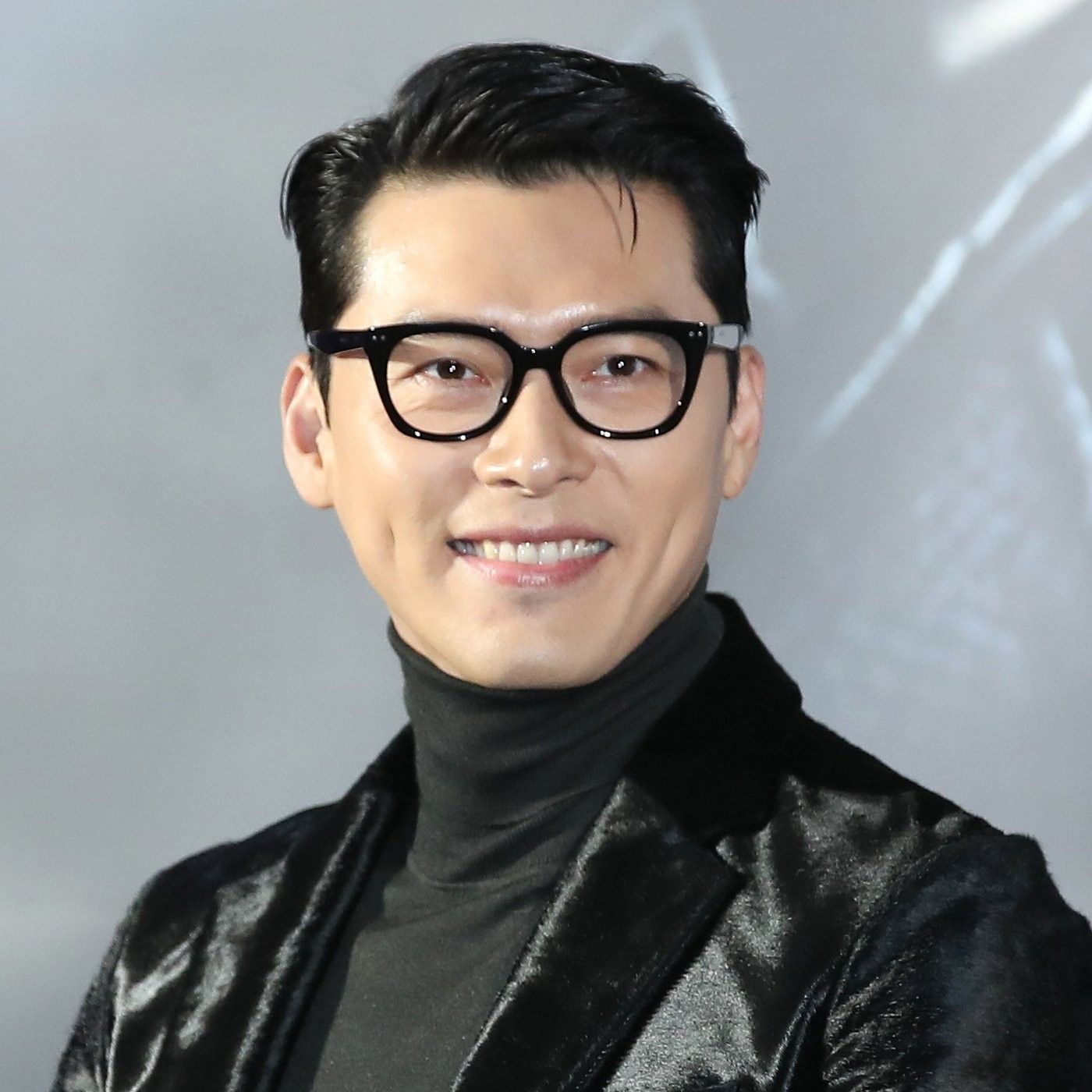 Behind-the-scenes cut of Hyun Bin