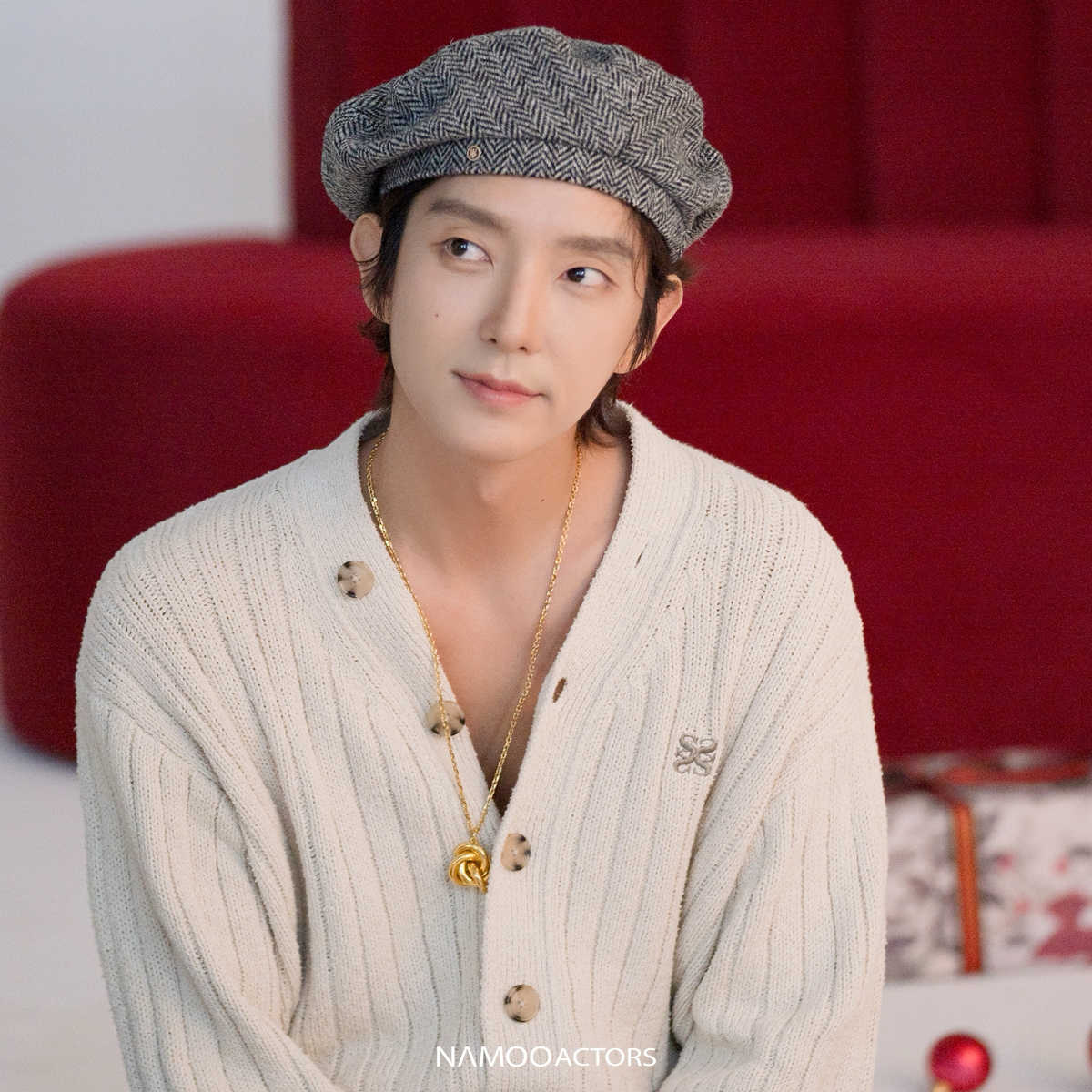 Behind-the-scenes cut of Lee Joongi