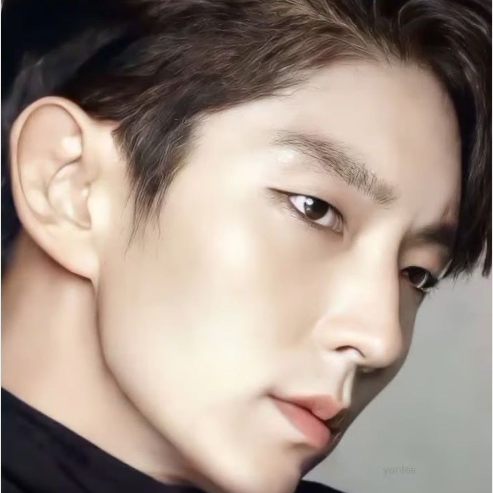 Recent activity shot of Lee Joongi