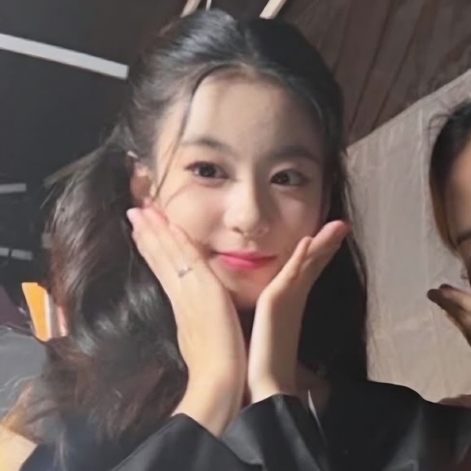 Recent activity shot of Oh Yujin
