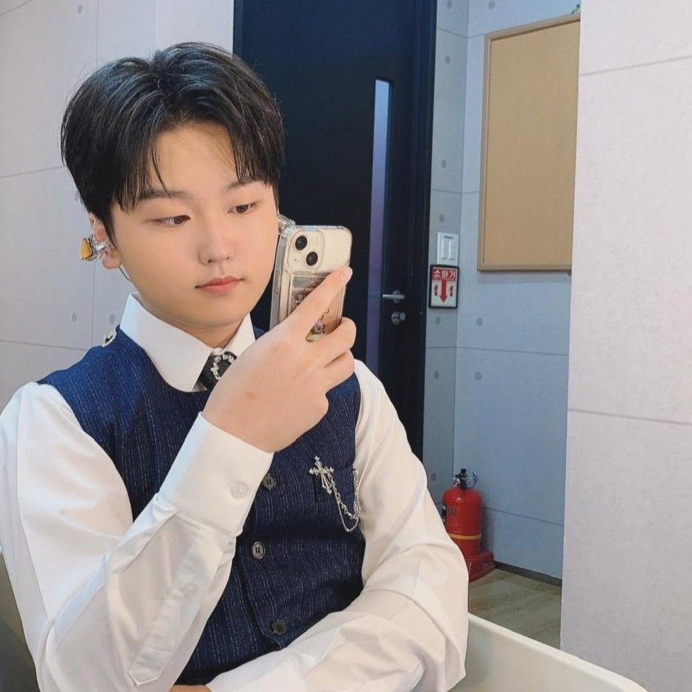 A moment captured by a fan of Park Sungon