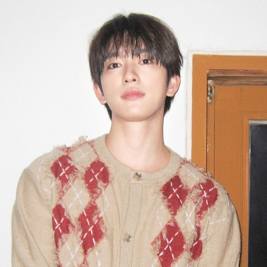 Foto terbaru dari Park Jinyoung