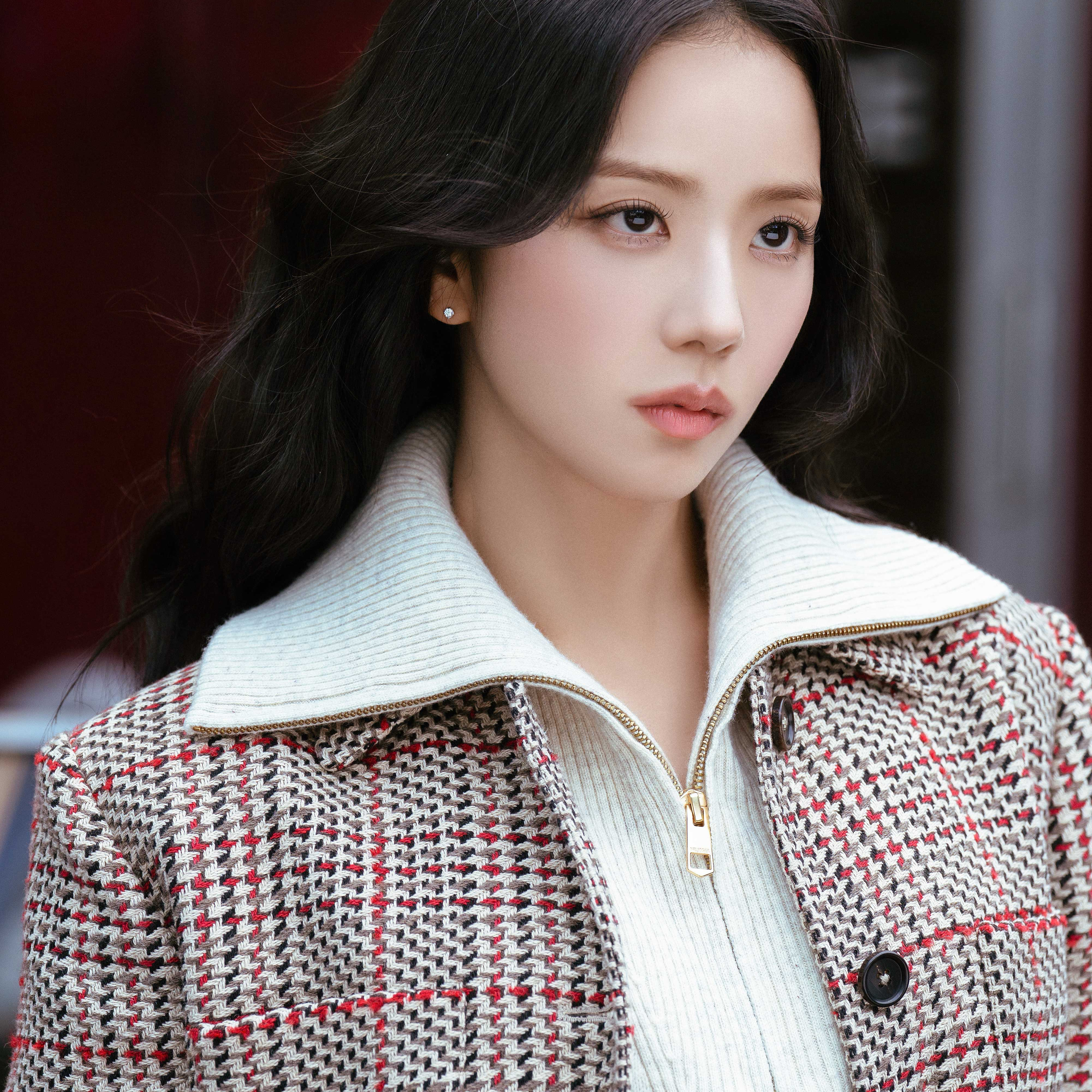 Recent activity shot of Jisoo (1995)