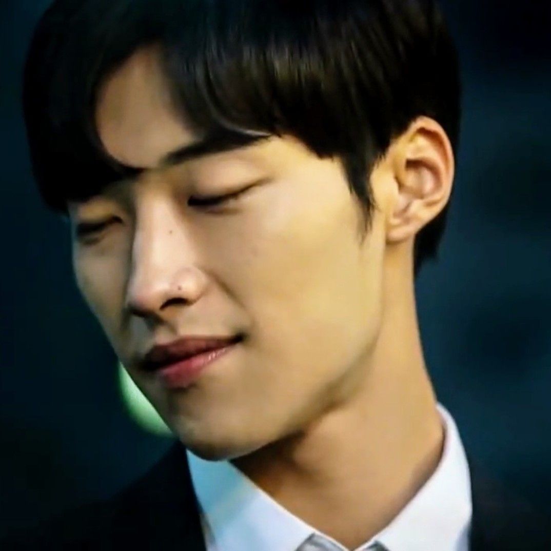 Behind-the-scenes cut of Woo Dohwan