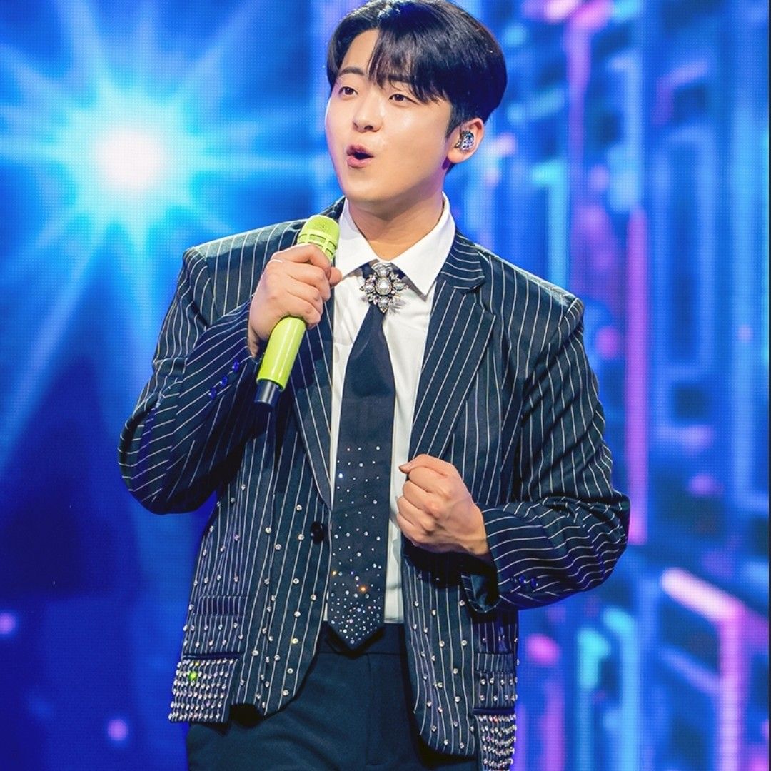 A moment captured by a fan of Park Minsu