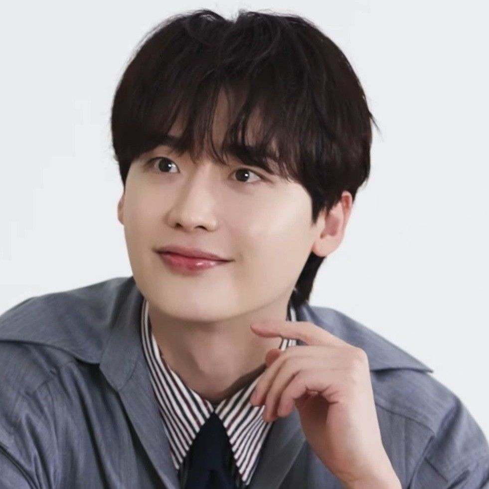 Latest photo of Lee Jongsuk