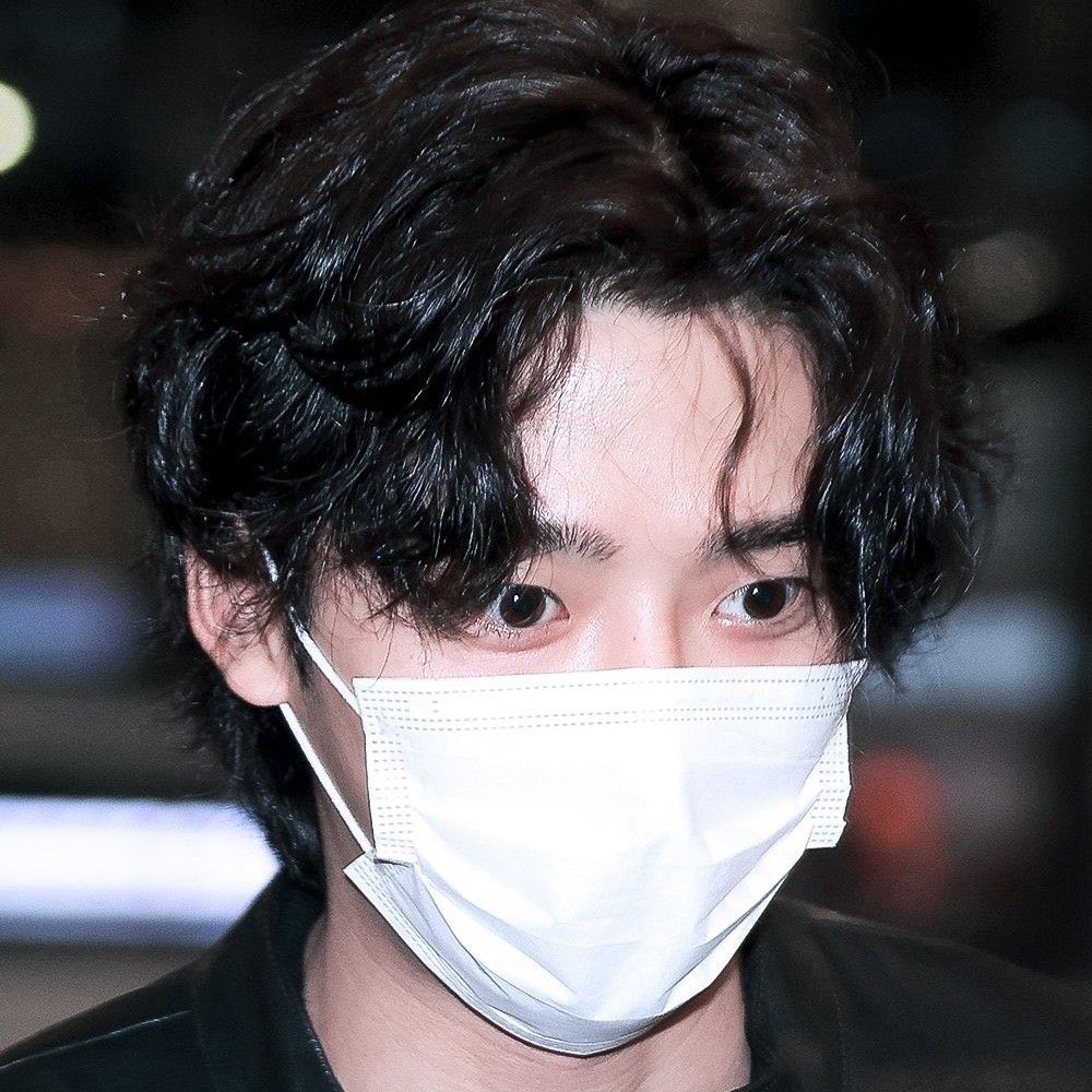 Foto terbaru dari Rowoon