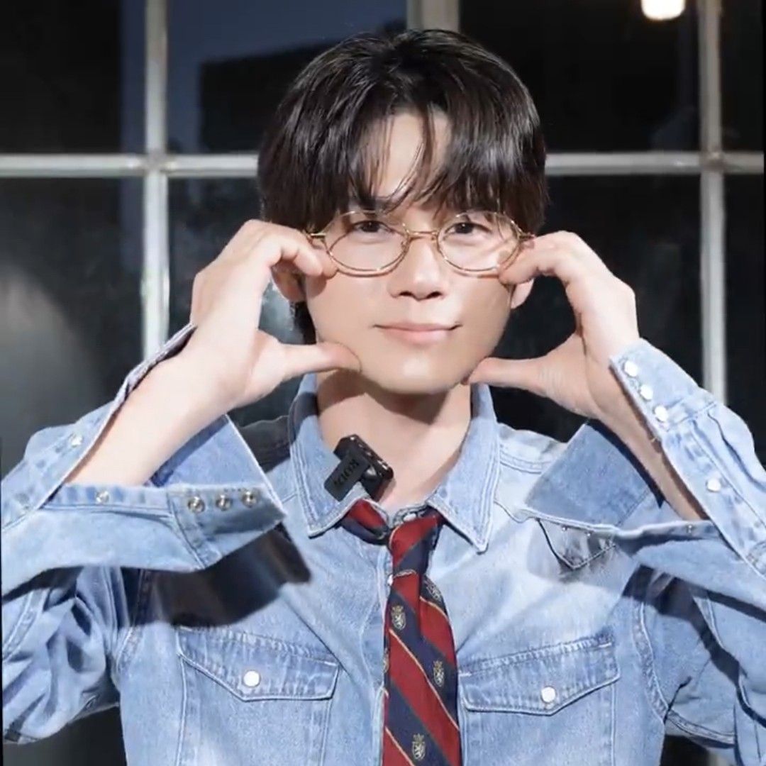 A moment captured by a fan of Ong Seongwu