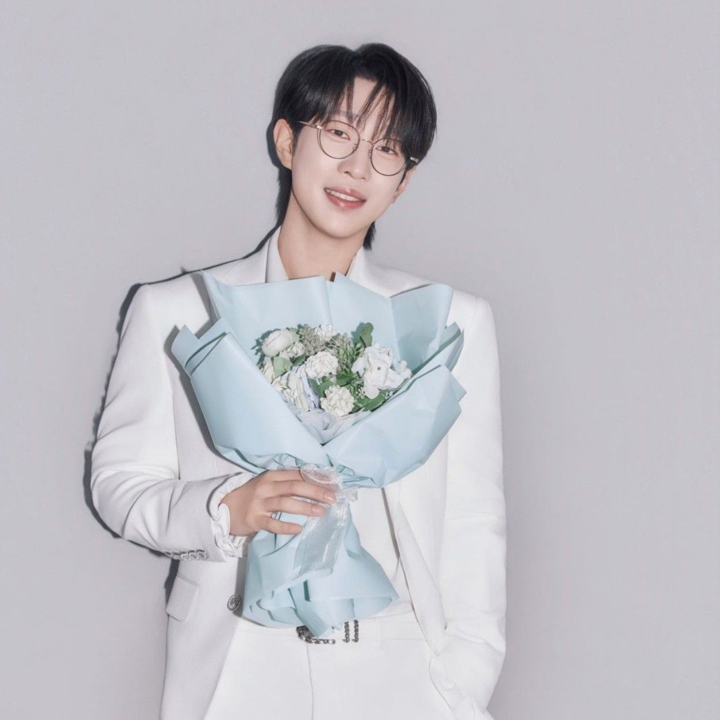 A moment captured by a fan of An Sunghoon