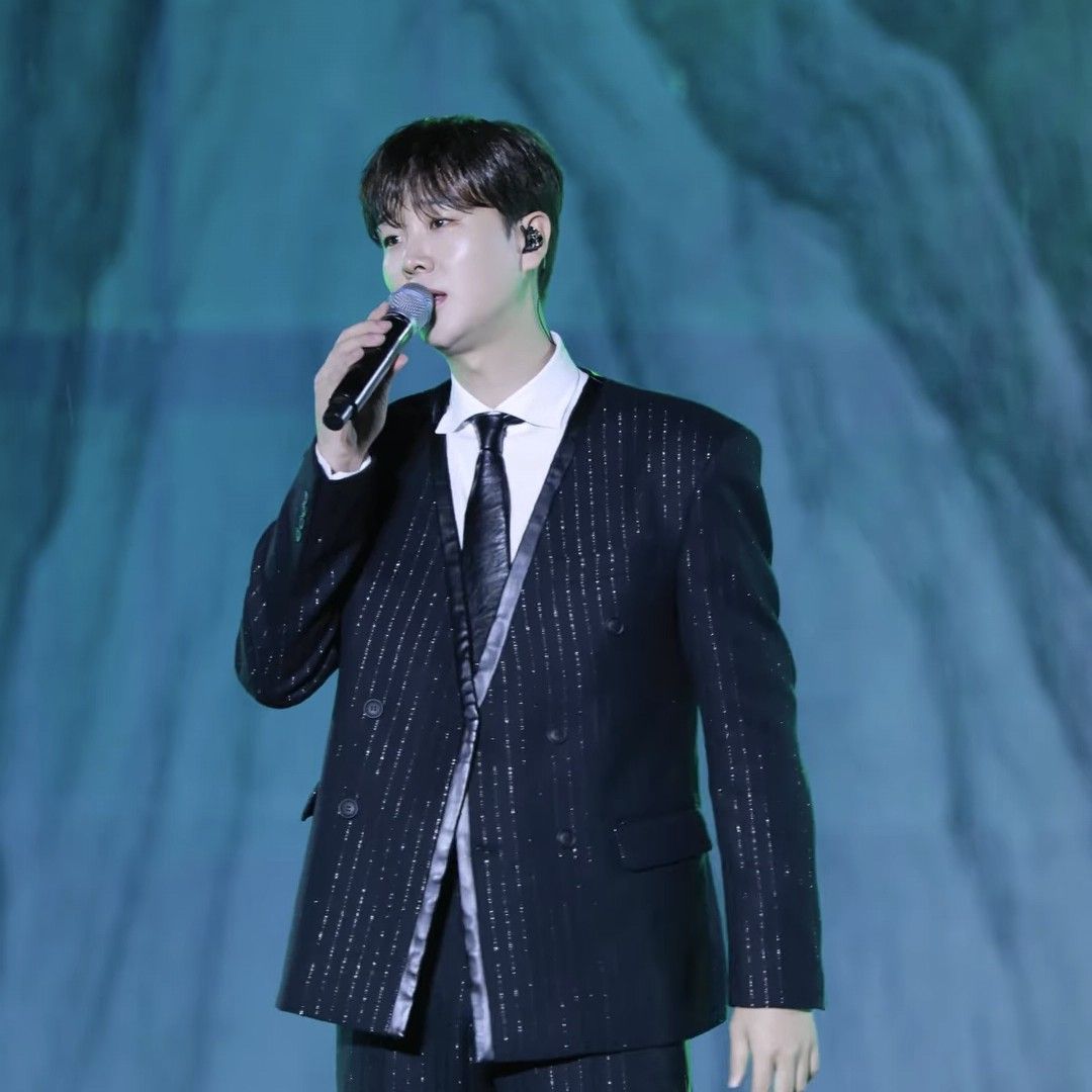 Recent activity shot of Song Minjun