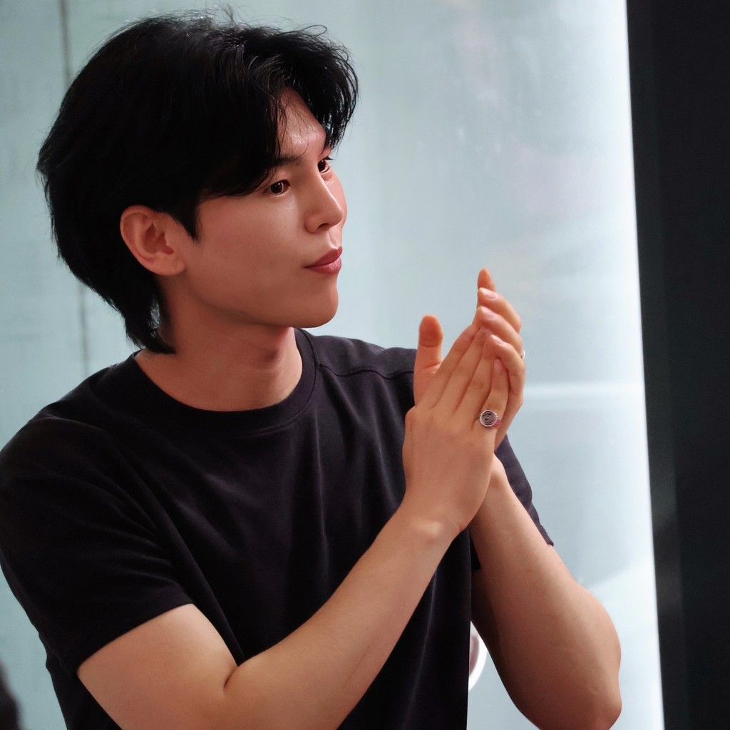 Behind-the-scenes cut of Kim Junsu (1991)