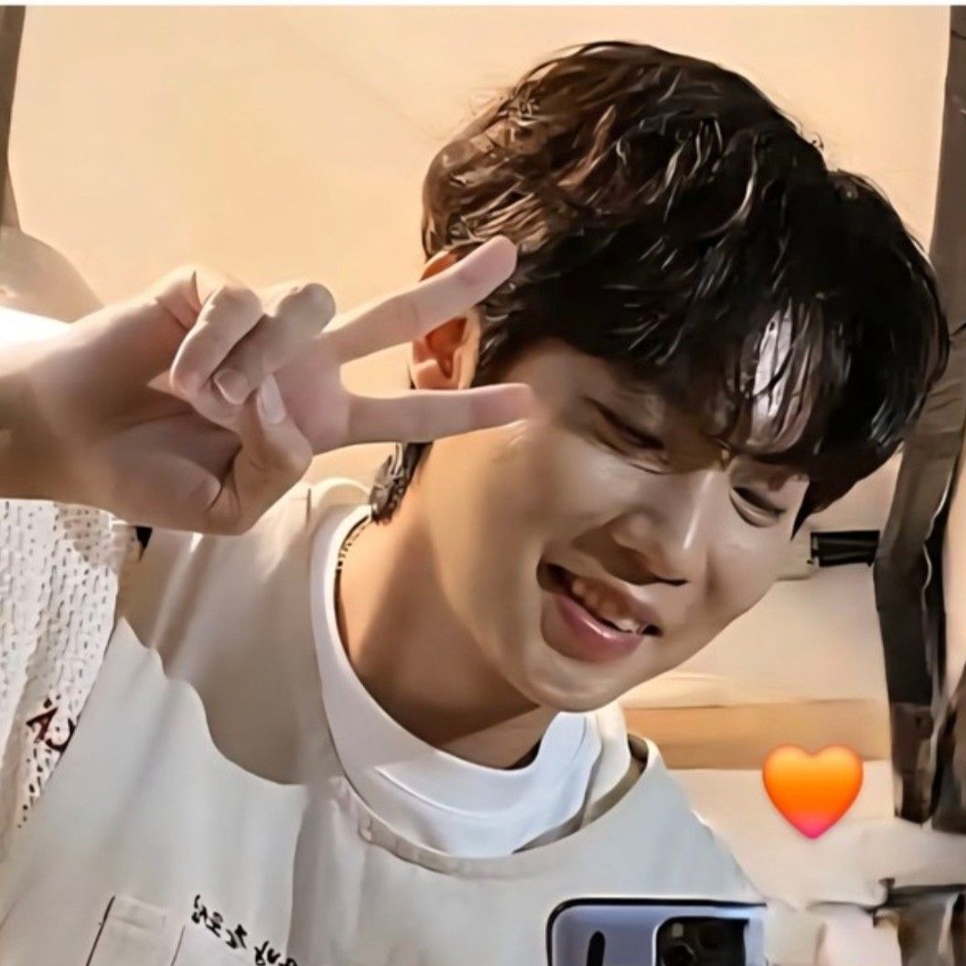 Recent activity shot of Son Taejin