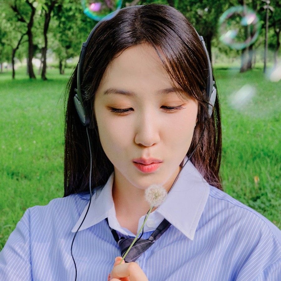 Latest photo of Park Eunbin