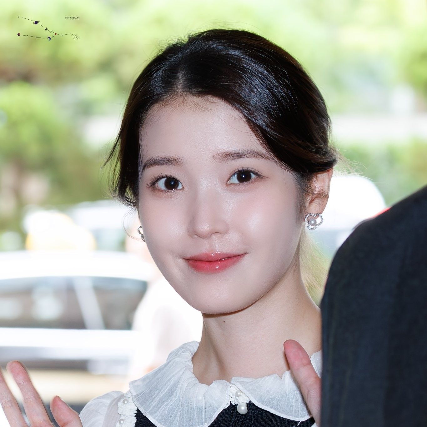 Behind-the-scenes cut of IU
