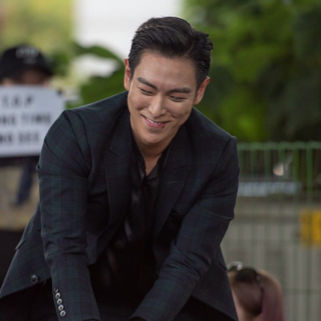 A moment captured by a fan of T.O.P