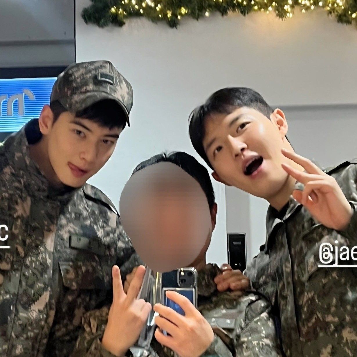 Recent activity shot of Cha Eunwoo