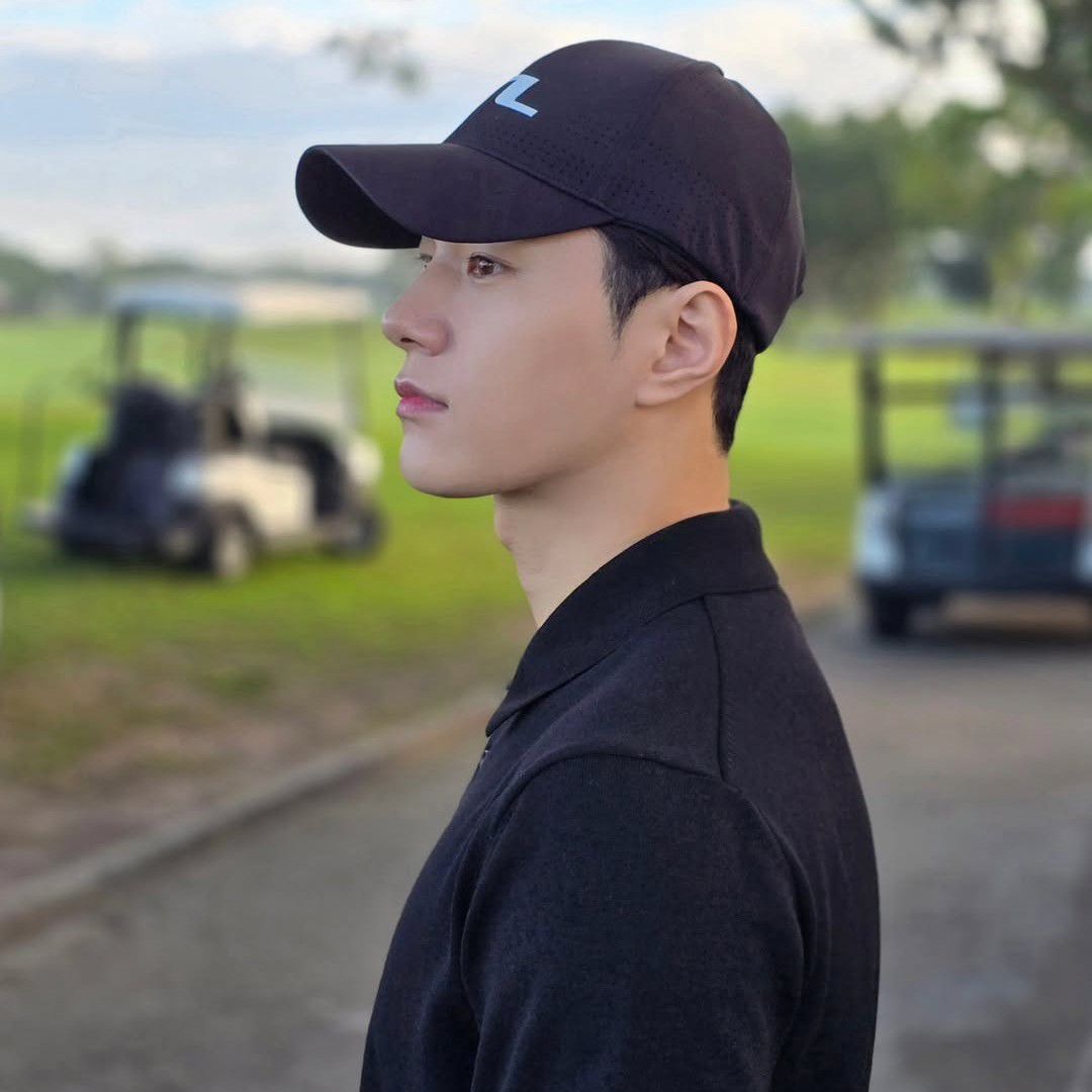 Latest photo of Kim Myungsoo (L)