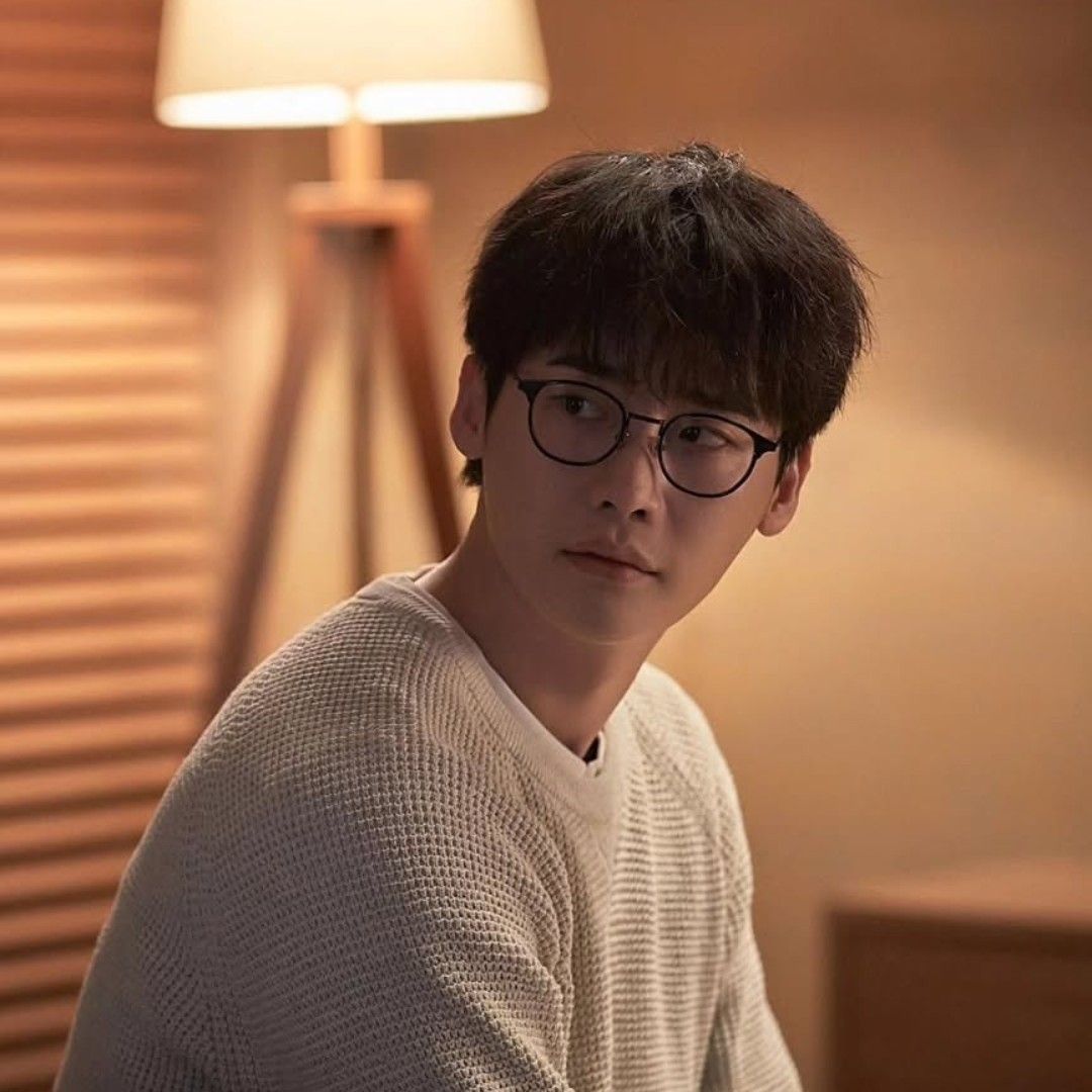 Latest photo of Lee Jongsuk