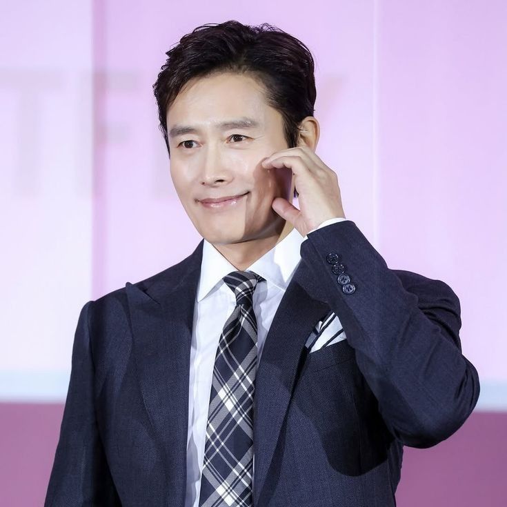 Behind-the-scenes cut of Lee Byunghun