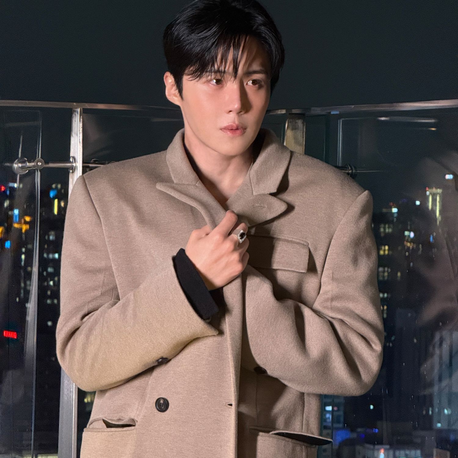 Behind-the-scenes cut of Kim Seonho