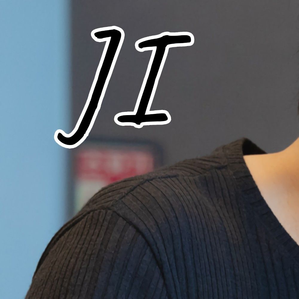Behind-the-scenes cut of Ji Sung