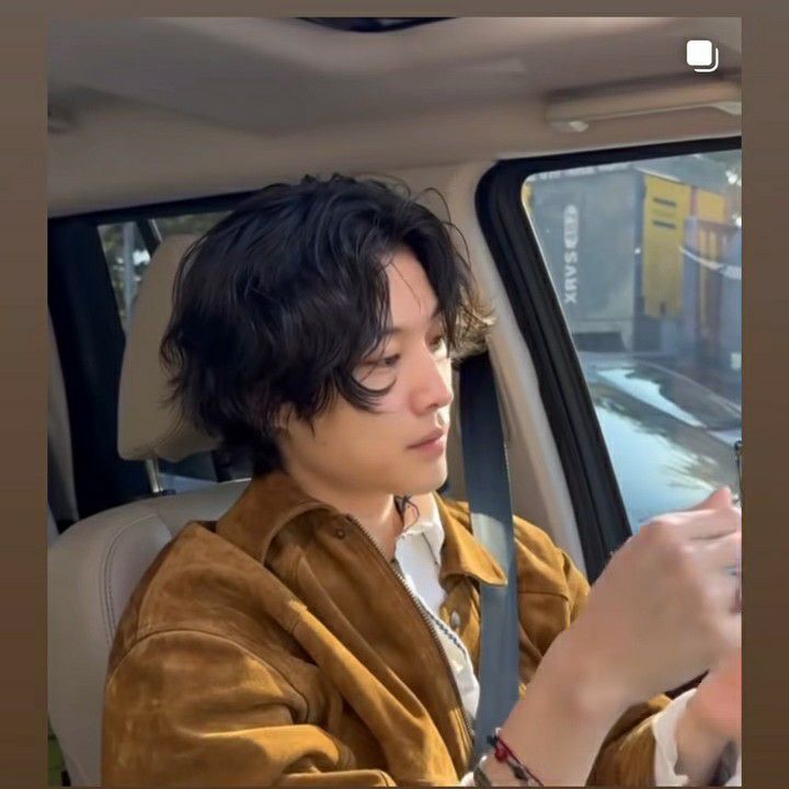 A moment captured by a fan of Lee Jongwon