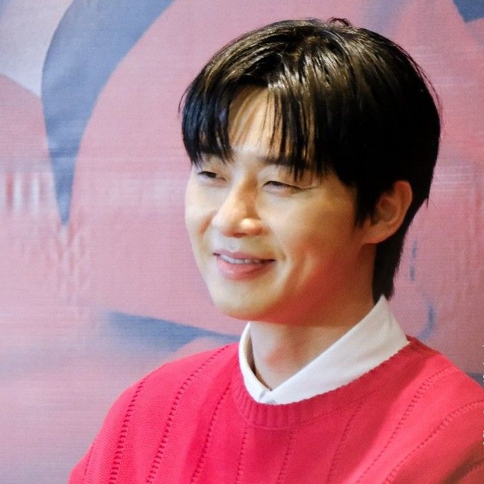 Recent activity shot of Park Seojoon