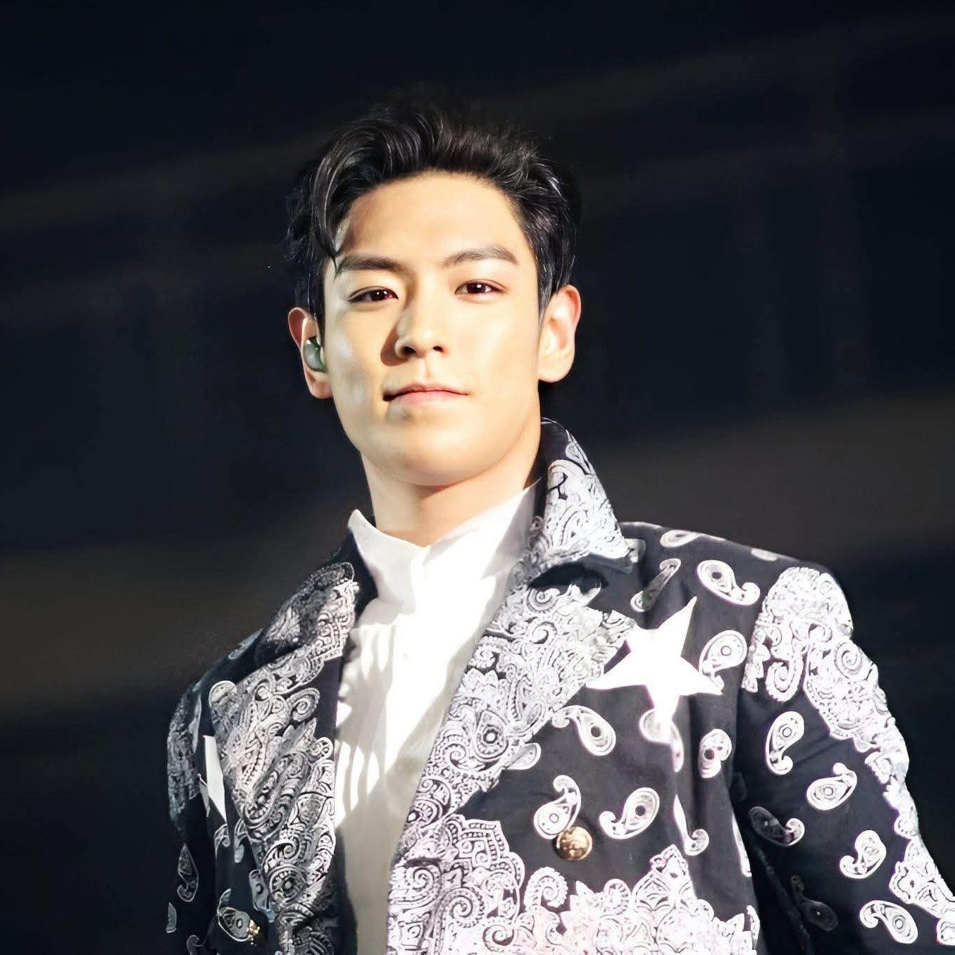 A moment captured by a fan of T.O.P
