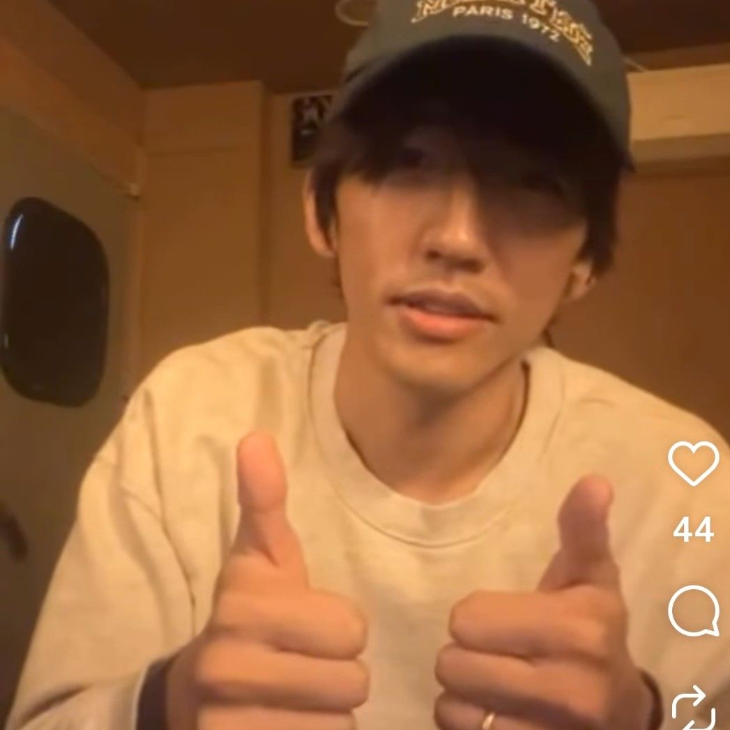 粉絲拍下的李承允瞬間