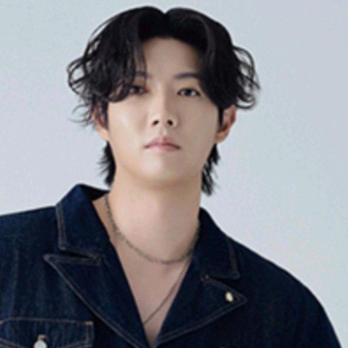 Recent activity shot of Son Taejin