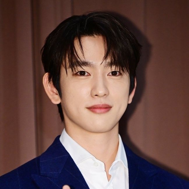 朴珍榮的最新照片