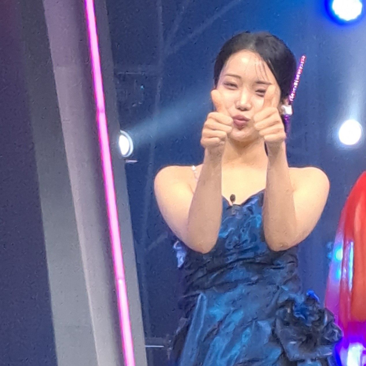 A moment captured by a fan of Kim Soyeon (2004)