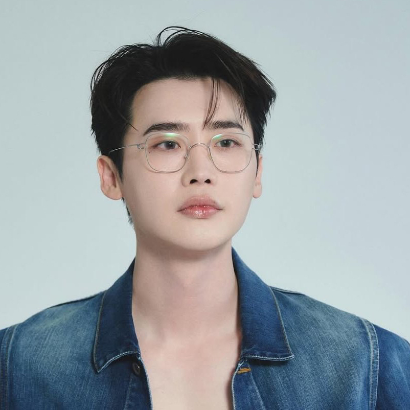 Behind-the-scenes cut of Lee Jongsuk