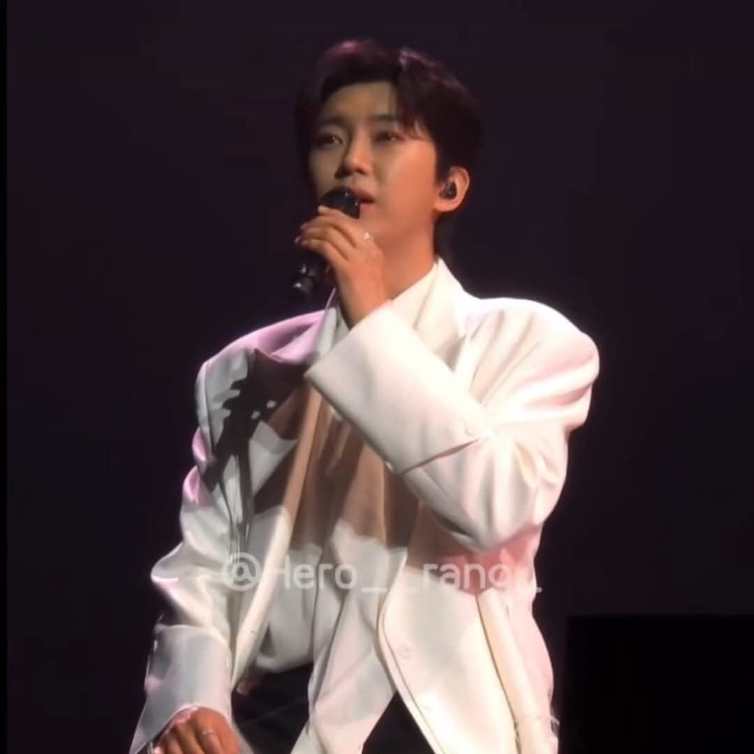 A moment captured by a fan of Lim Youngwoong