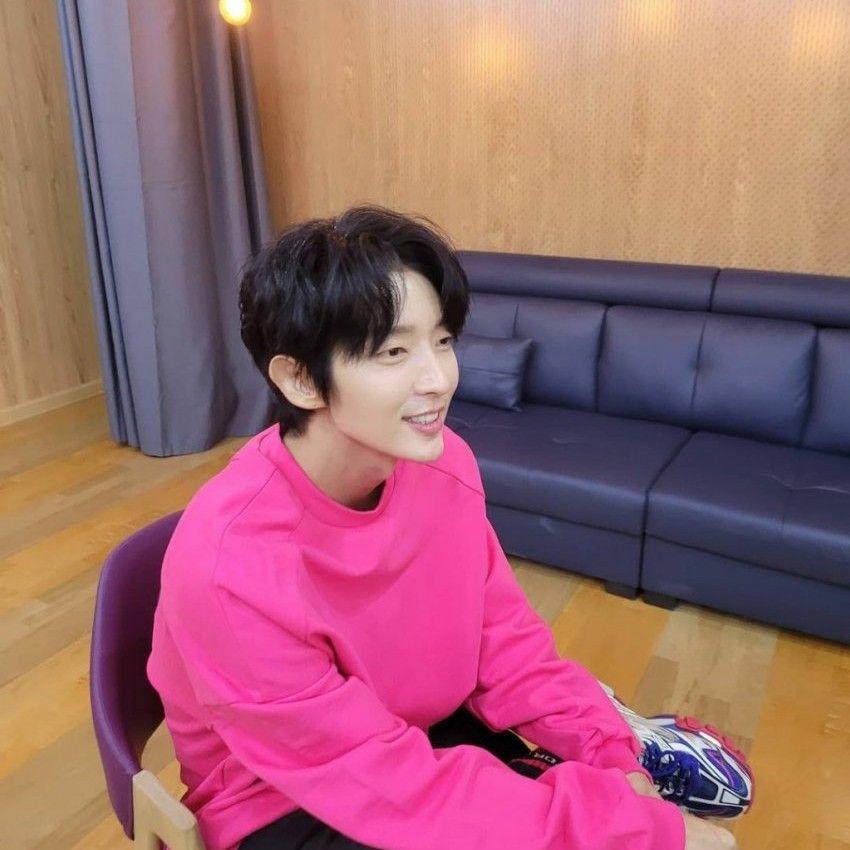 Cuplikan di balik layar dari Lee Joongi