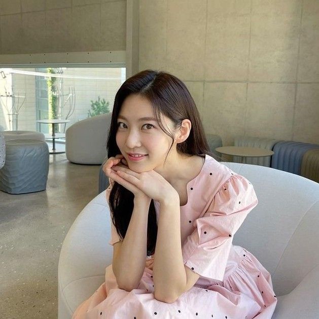 Behind-the-scenes cut of Gong Seungyeon