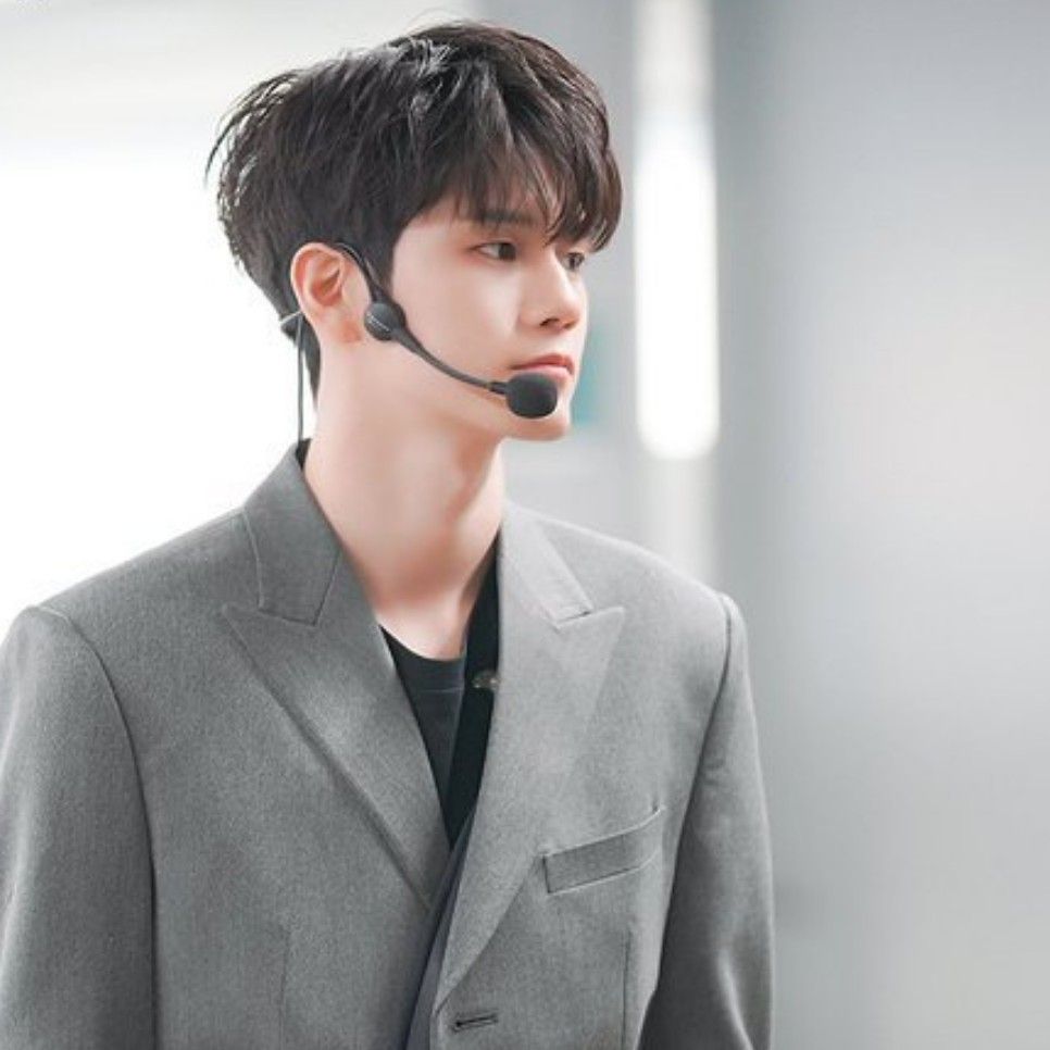 Recent activity shot of Ong Seongwu