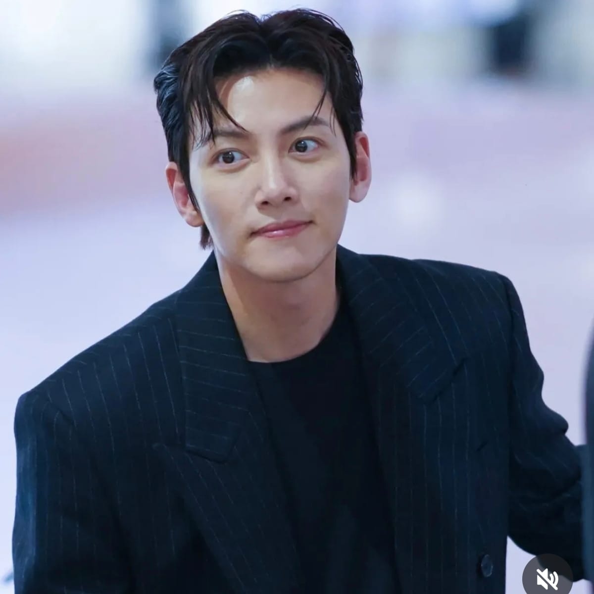 粉丝拍下的池昌旭瞬间