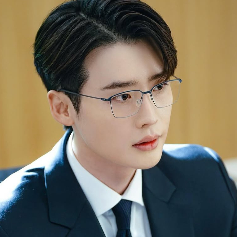 Latest photo of Lee Jongsuk