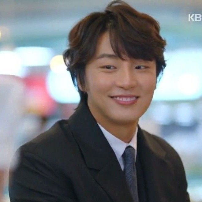 A moment captured by a fan of Yoon Shiyoon