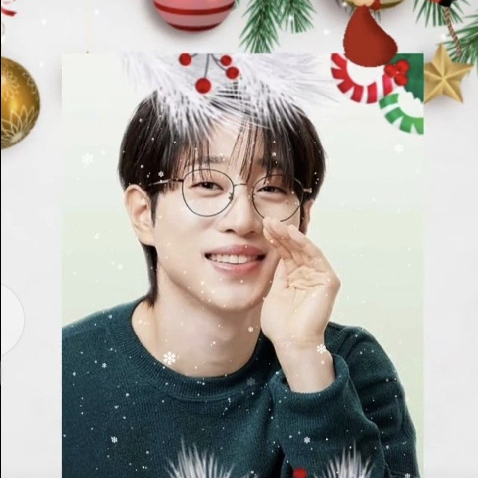 A moment captured by a fan of An Sunghoon